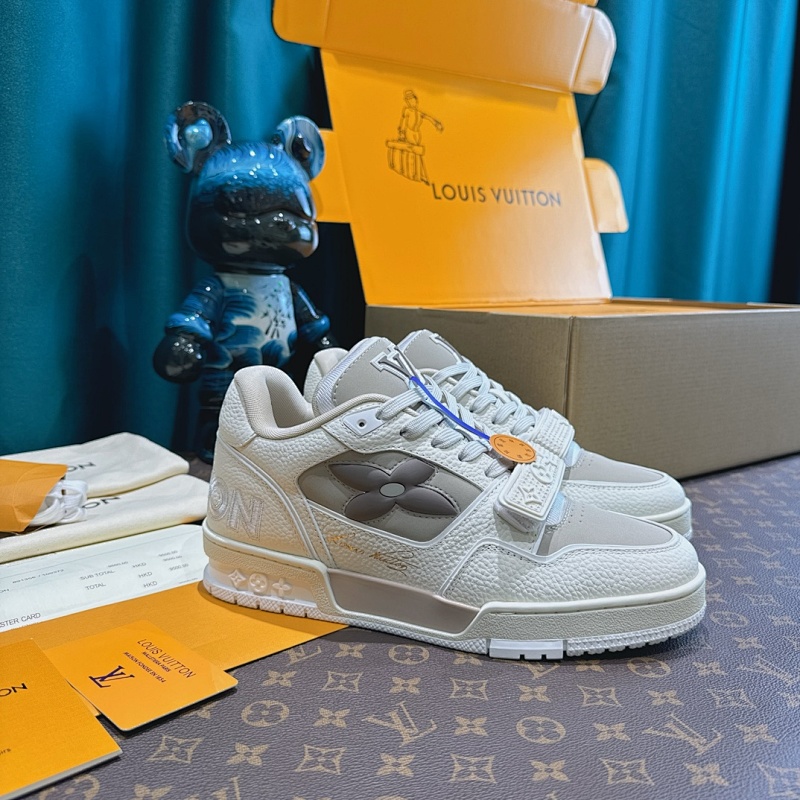 LOUIS VUITTON SNEAKERS (269)