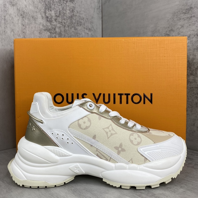 LOUIS VUITTON SHOES (676)