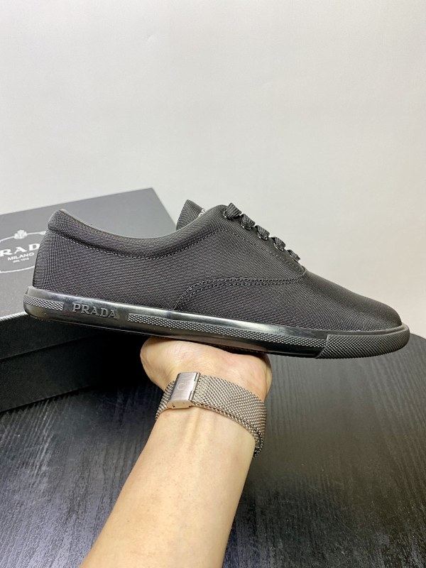 PRADA SHOES (574)