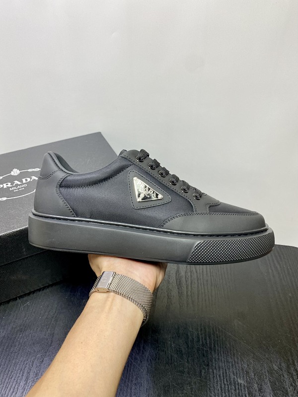 PRADA SHOES (396)