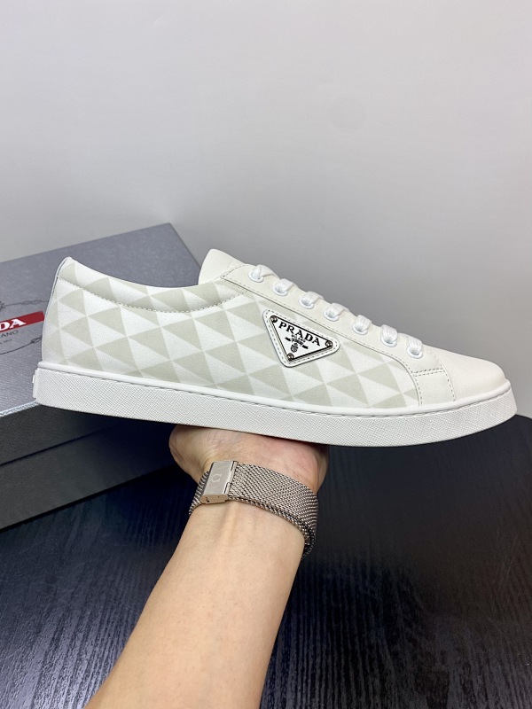 PRADA SHOES (362)