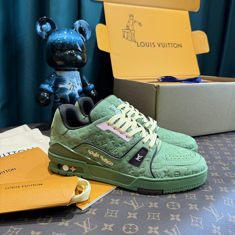 LOUIS VUITTON SNEAKERS (349)