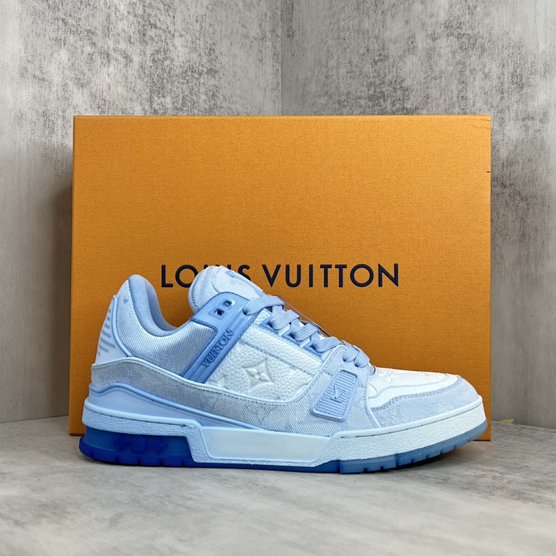 LOUIS VUITTON SNEAKERS (543)