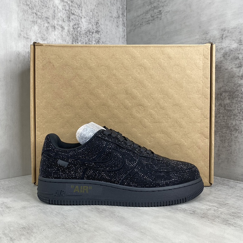 LOUIS VUITTON SNEAKERS (442)