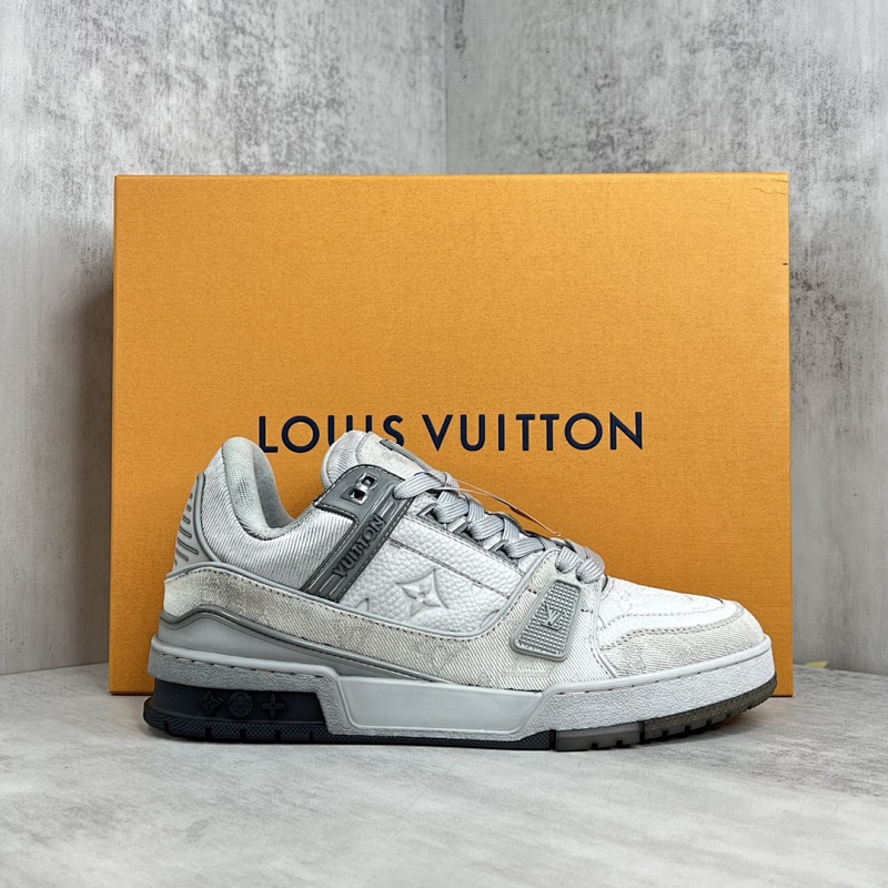 LOUIS VUITTON SHOES (541)