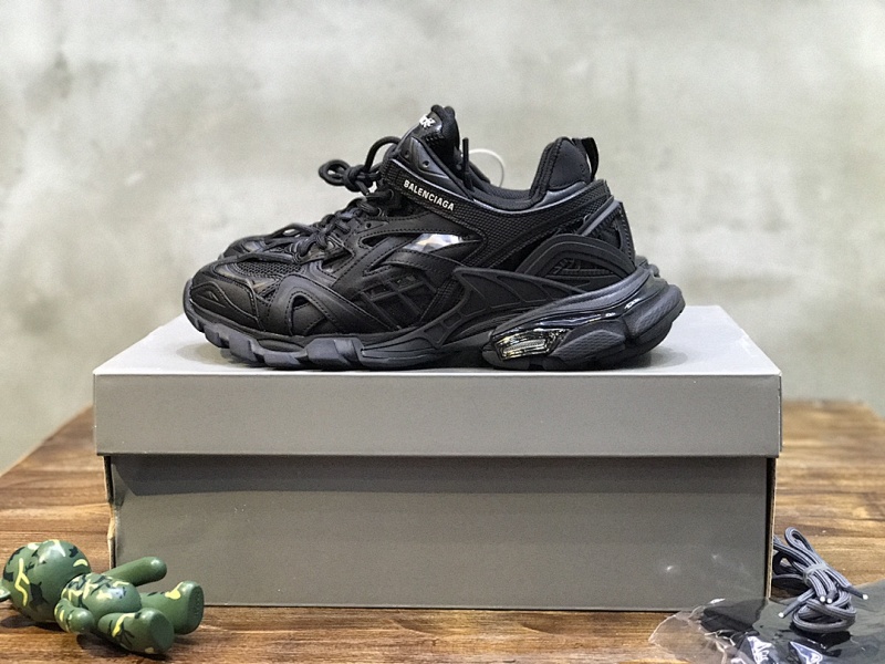 BALENCIAGA SNEAKERS (460)