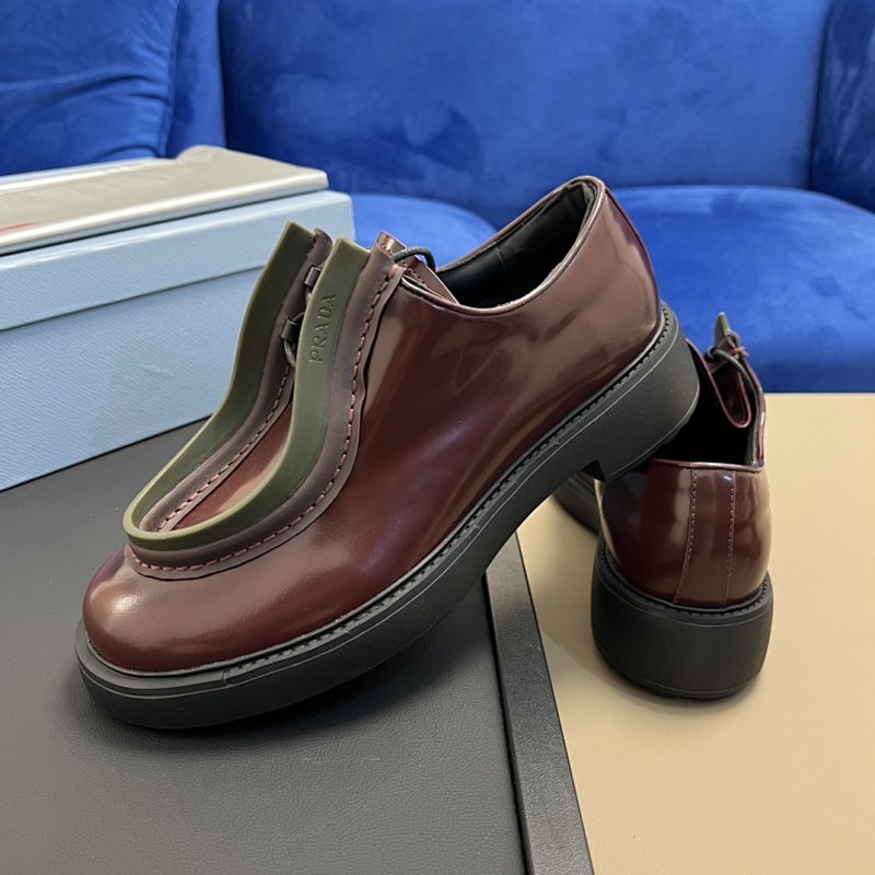 PRADA SHOES (431)