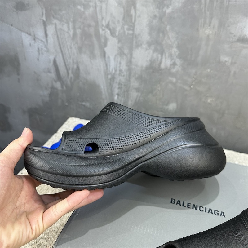 BALENCIAGA SNEAKERS (311)