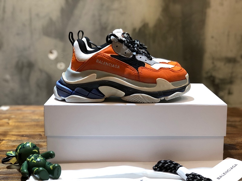 BALENCIAGA SNEAKERS (774)
