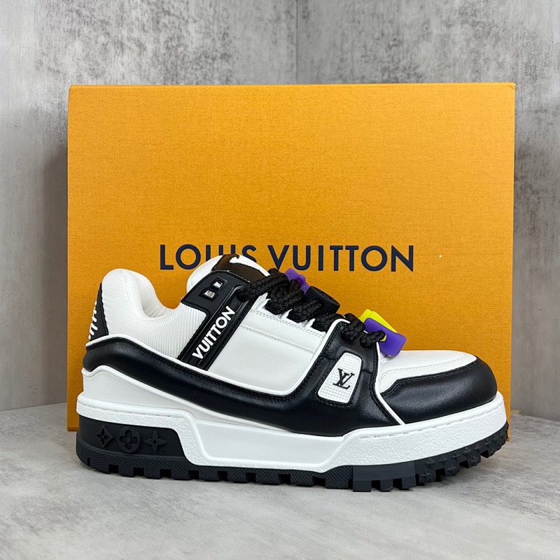 LOUIS VUITTON SNEAKERS (708)