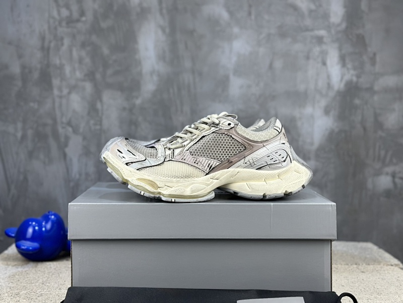BALENCIAGA SNEAKERS (150)