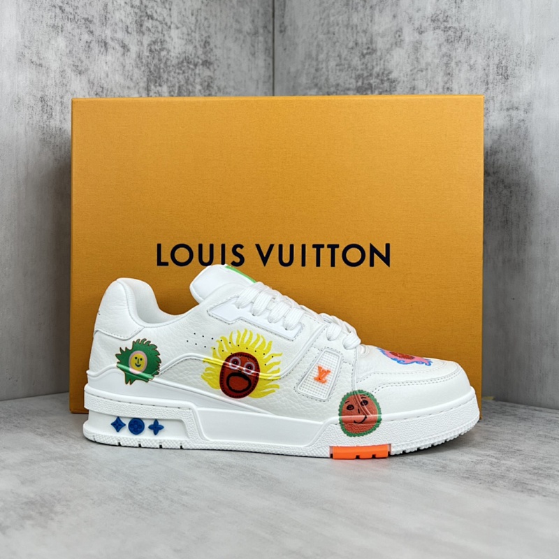 LOUIS VUITTON SNEAKERS (573)