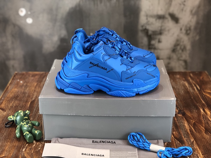 BALENCIAGA SNEAKERS (746)