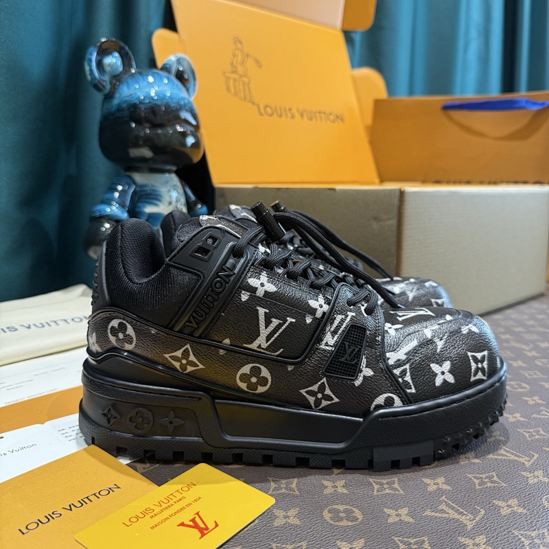 LOUIS VUITTON SHOES (174)