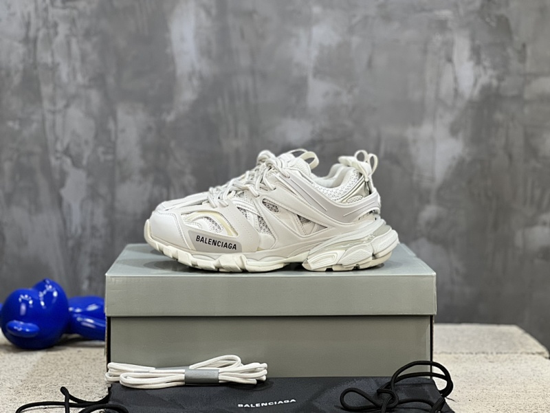 BALENCIAGA SNEAKERS (632)