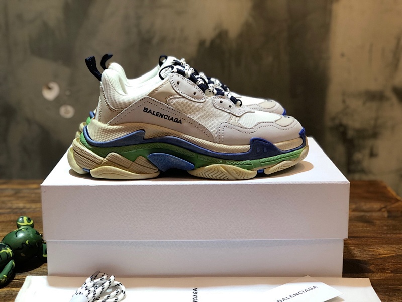 BALENCIAGA SNEAKERS (763)