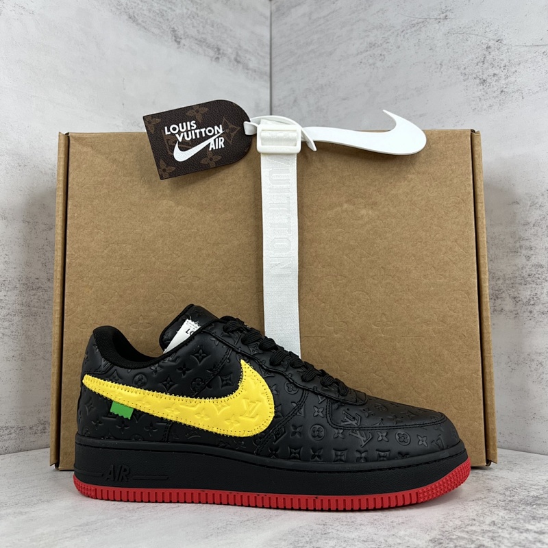LOUIS VUITTON SNEAKERS (475)