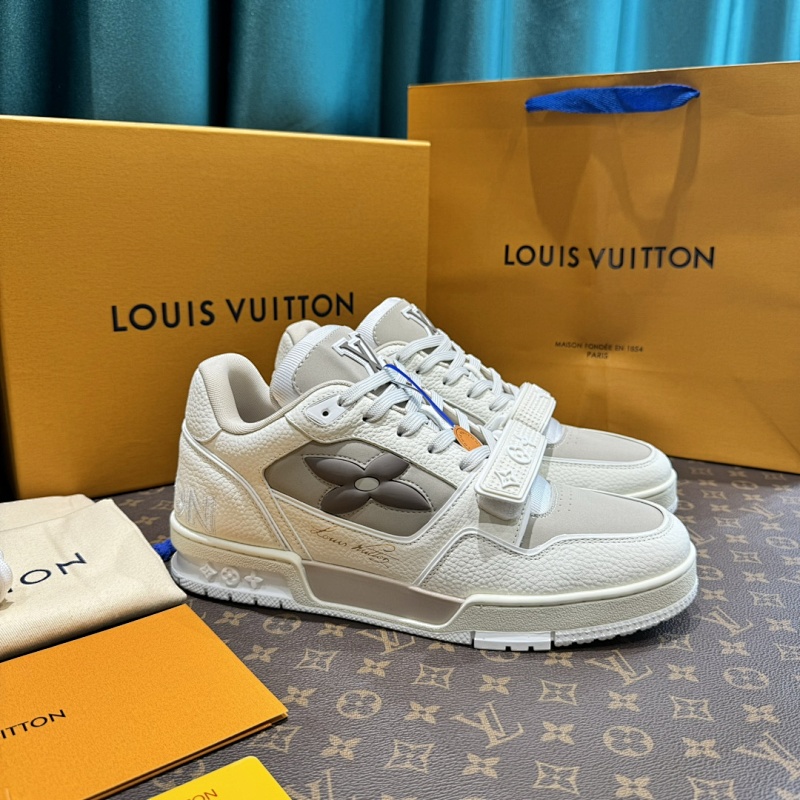 LOUIS VUITTON SHOES (267)