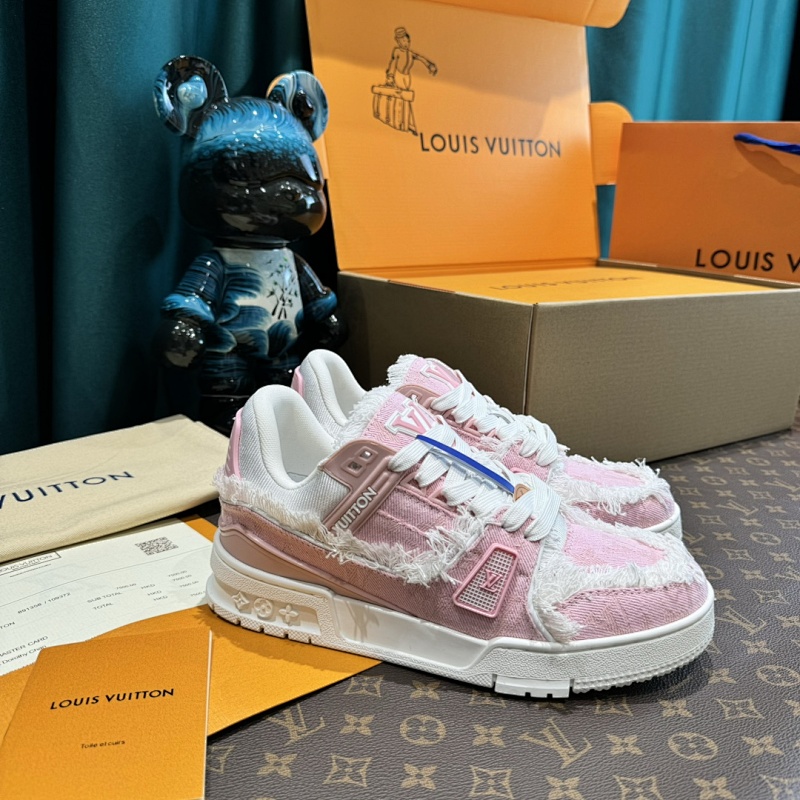 LOUIS VUITTON SHOES (285)