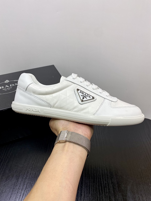 PRADA SHOES (559)