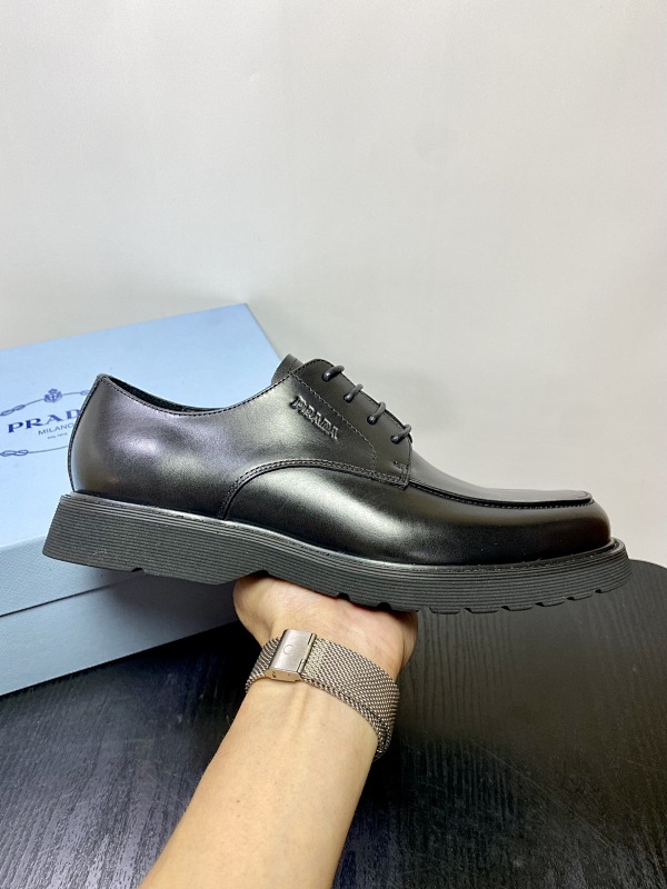 PRADA SHOES (527)