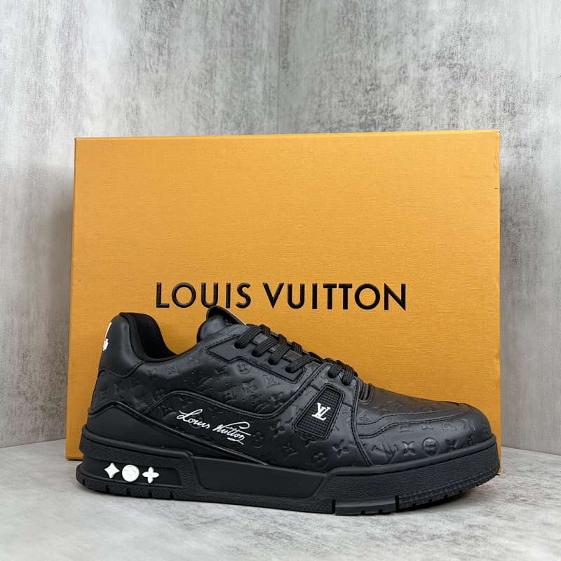 LOUIS VUITTON SNEAKERS (595)
