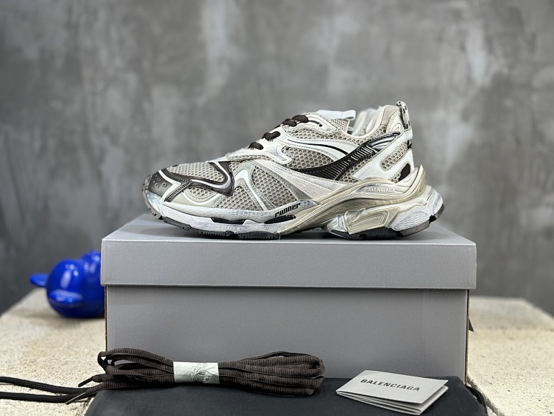 BALENCIAGA SNEAKERS (235)