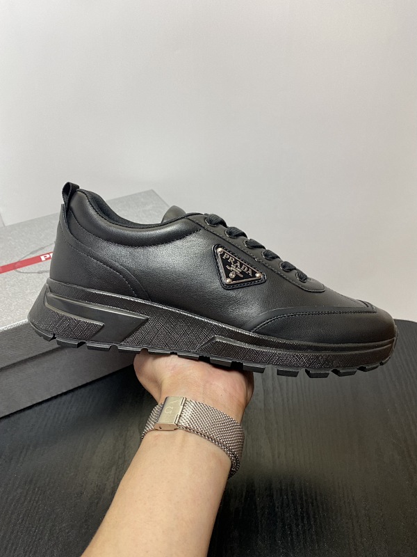 PRADA SHOES (536)