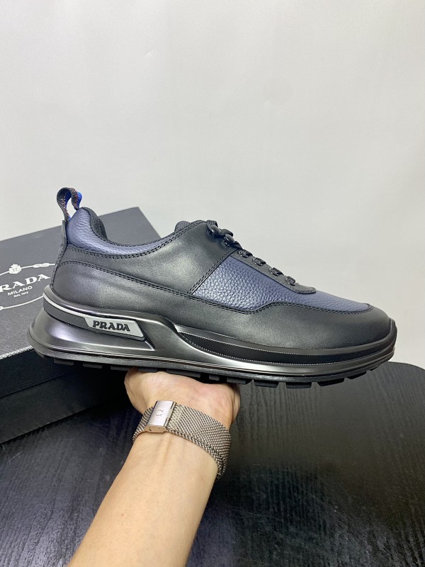 PRADA SHOES (370)