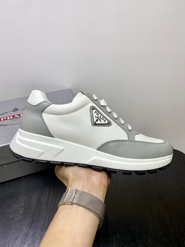 PRADA SHOES (382)