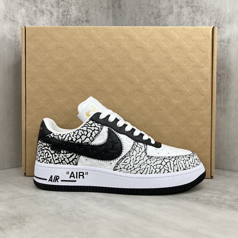 LOUIS VUITTON SNEAKERS (445)