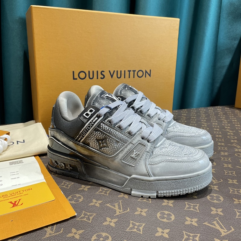 LOUIS VUITTON SHOES (416)