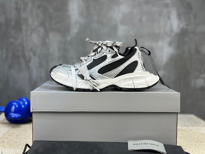 BALENCIAGA SNEAKERS (174)