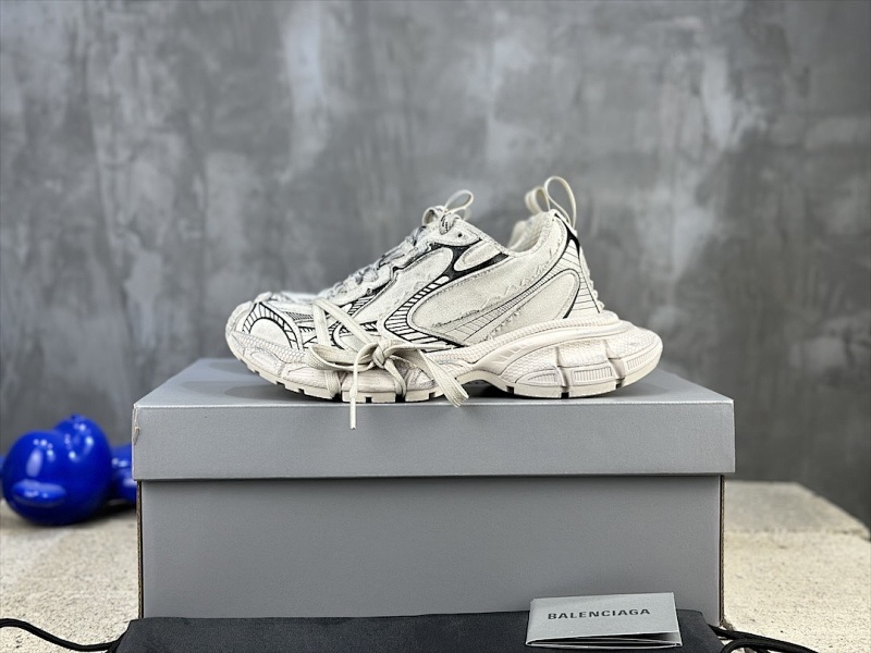 BALENCIAGA SNEAKERS (402)