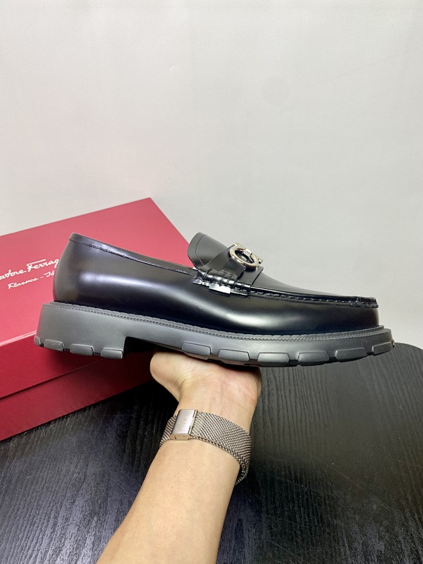 FERRAGAMO SHOES (136)