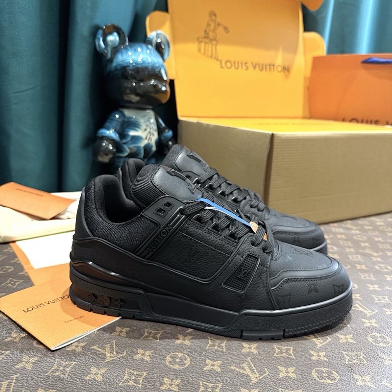 LOUIS VUITTON SNEAKERS (123)
