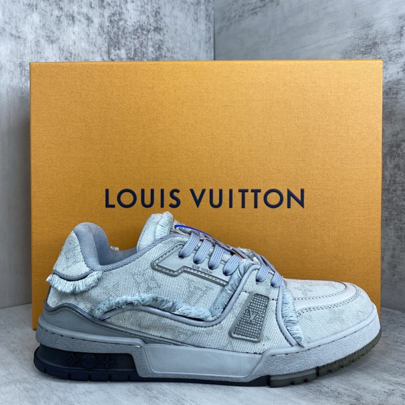 LOUIS VUITTON SHOES (535)