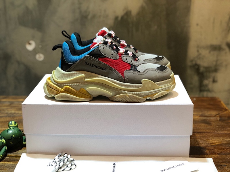 BALENCIAGA SNEAKERS (734)