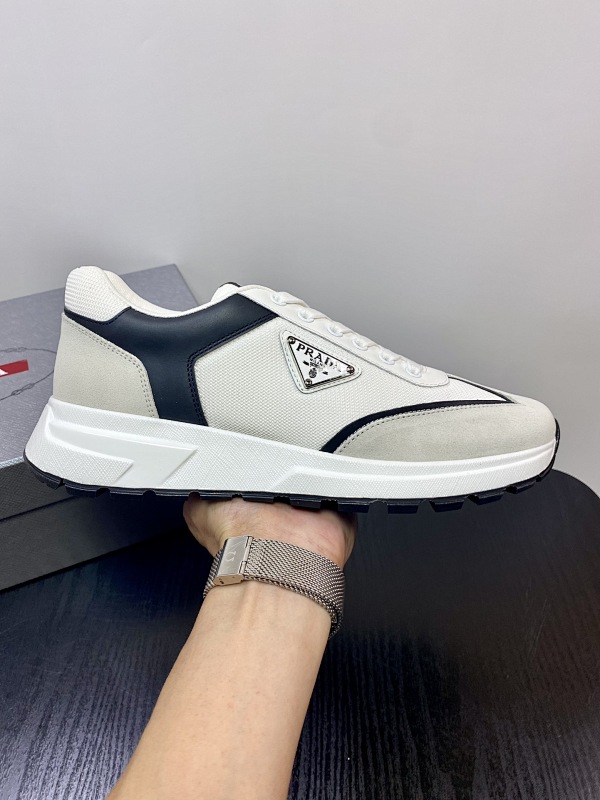 PRADA SHOES (377)