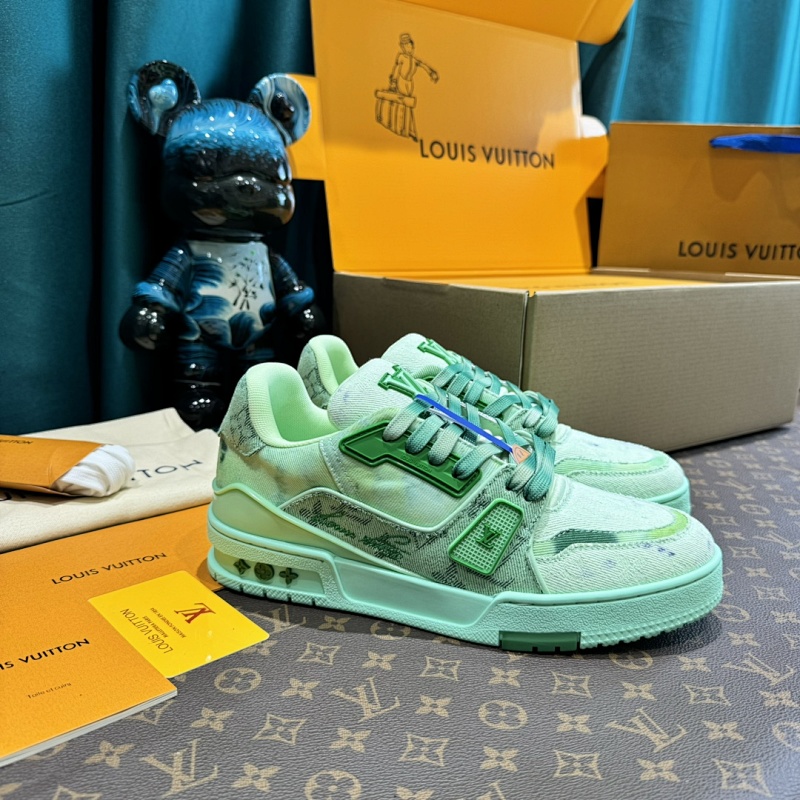 LOUIS VUITTON SHOES (284)