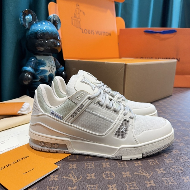 LOUIS VUITTON SHOES (135)