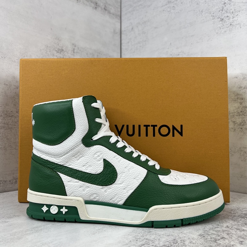 LOUIS VUITTON SNEAKERS (466)