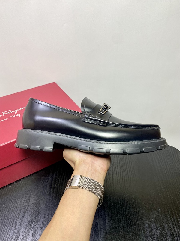 FERRAGAMO SHOES (137)
