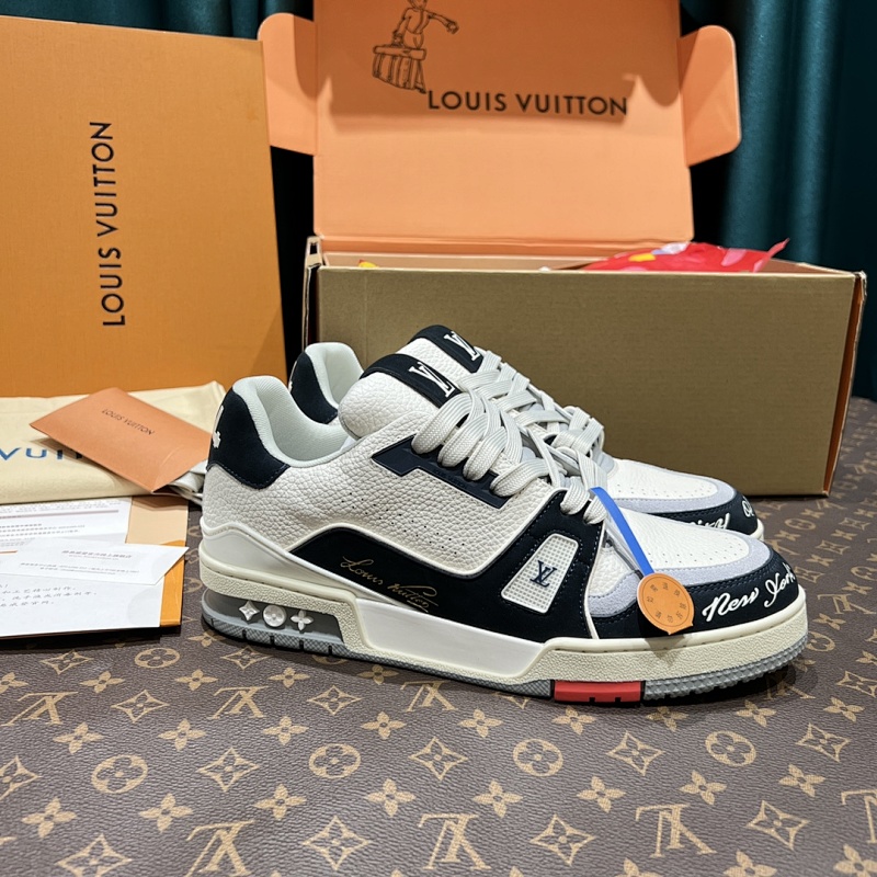 LOUIS VUITTON SHOES (426)