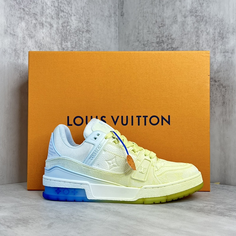 LOUIS VUITTON SHOES (542)