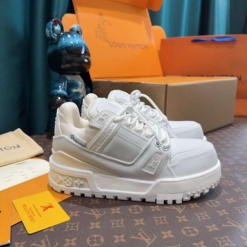 LOUIS VUITTON SHOES (195)