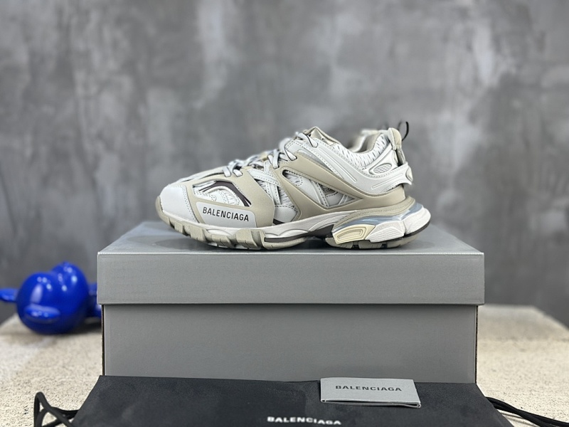 BALENCIAGA SNEAKERS (237)