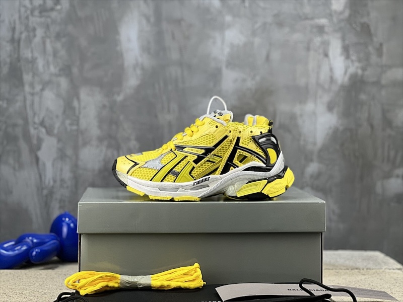 BALENCIAGA SNEAKERS (575)
