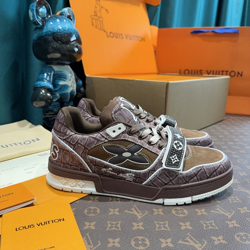 LOUIS VUITTON SNEAKERS (110)