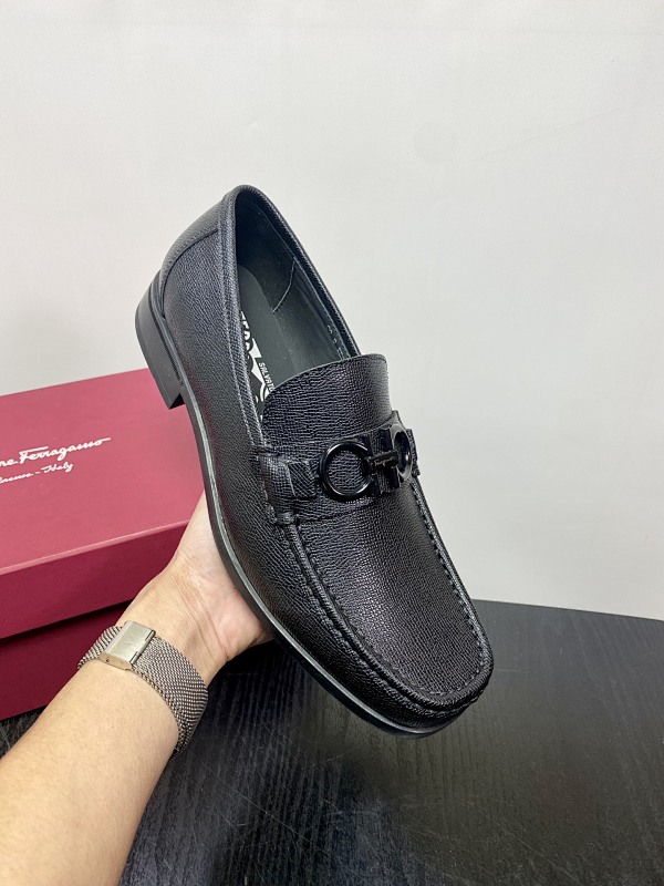 FERRAGAMO SHOES (24)